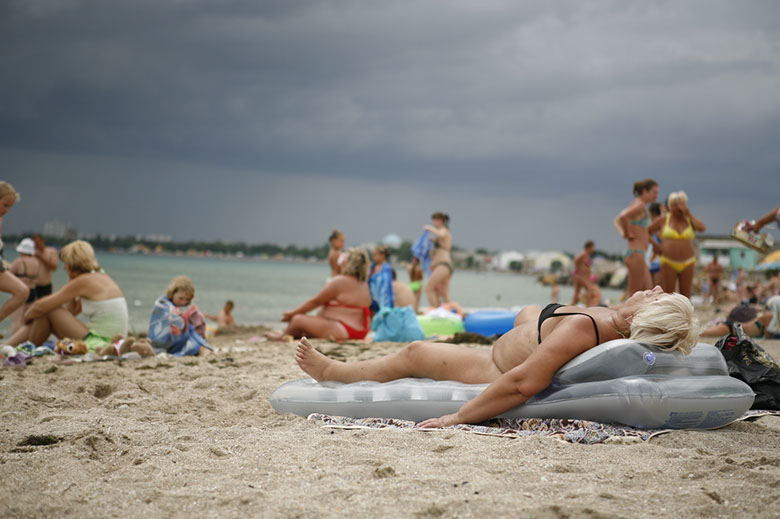 Украина Пляж Люди Купаются Плавают