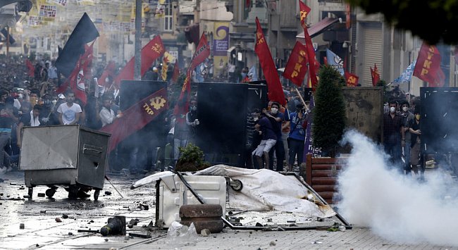 Стамбул Массовые Протесты Турция Полиция Слезоточивый Газ